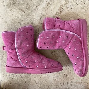 Ugg boots with metallic bows and hearts pink